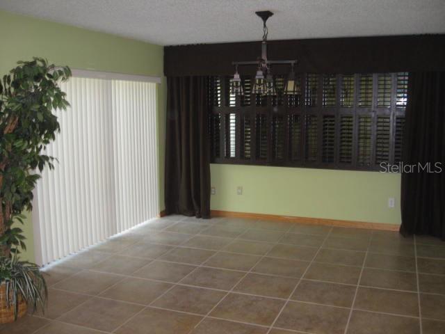 Building Photo - 493 Meadowood Blvd