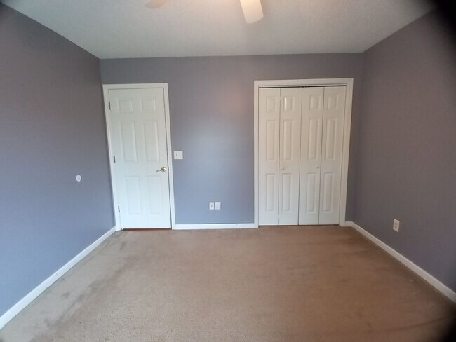 Building Photo - 350 Katydid St