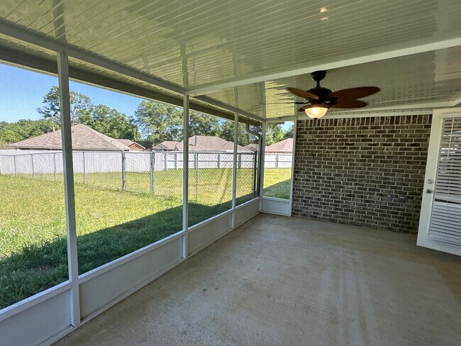 Building Photo - Prattville Home with Garage!