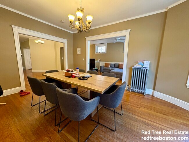 Building Photo - 184 St Paul St