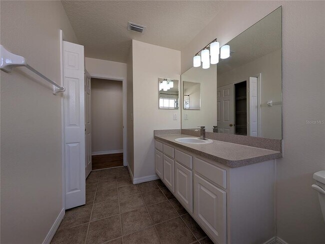 Building Photo - 10008 Tranquility Way