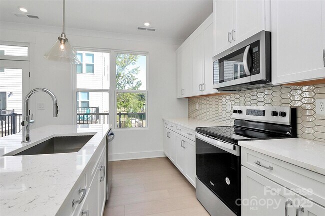 Building Photo - 1103 Kokomo Ln