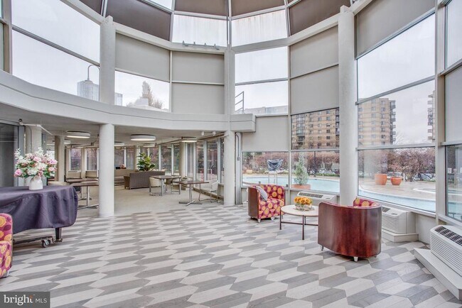 Building Photo - 8360 Greensboro Dr