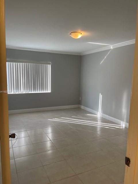 Building Photo - 721 N Pine Island Rd