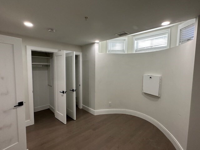 Building Photo - 535 Newbury St