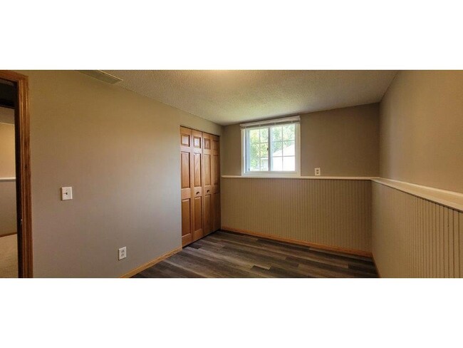 Building Photo - 8496 Harkness Rd