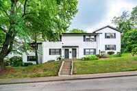 Building Photo - Charming 2-Bed Condo with Hardwood Floors in Vibrant Asheville