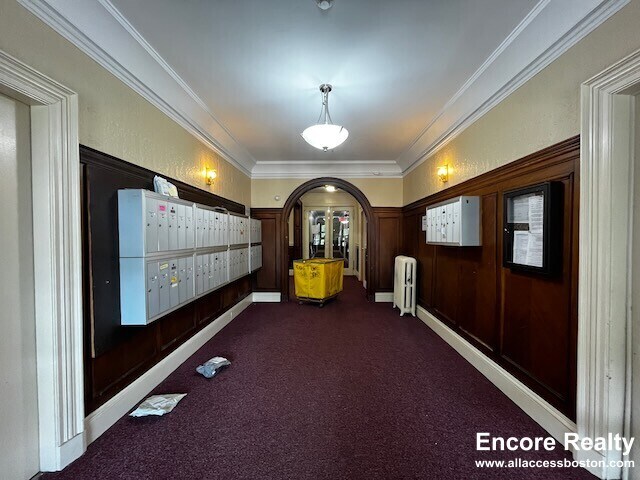 Building Photo - 1191 Boylston St