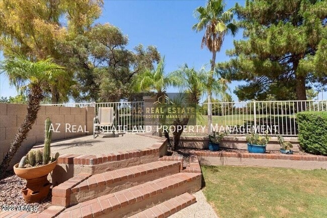 Building Photo - 7524 W Tonto Dr