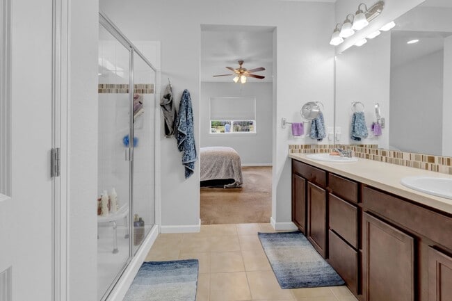 Building Photo - Beautiful low-maintenance ranch home with turf in front and back!