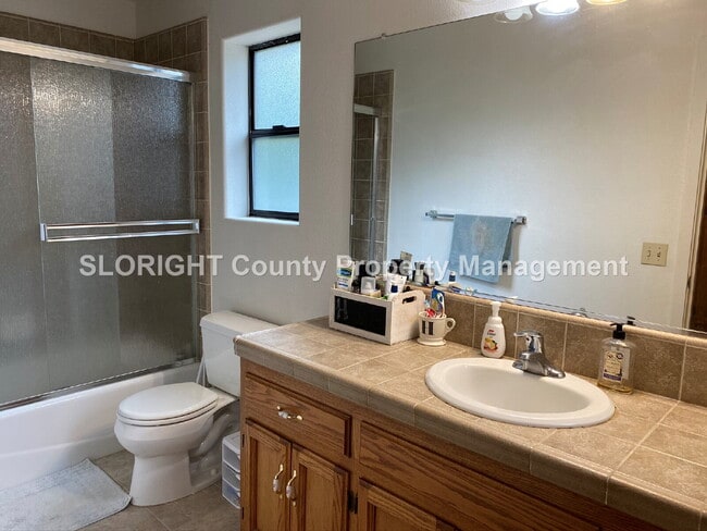 Building Photo - AVAILABLE MARCH - SLO Home Near Downtown - 3 Bed / 2.5 Bath