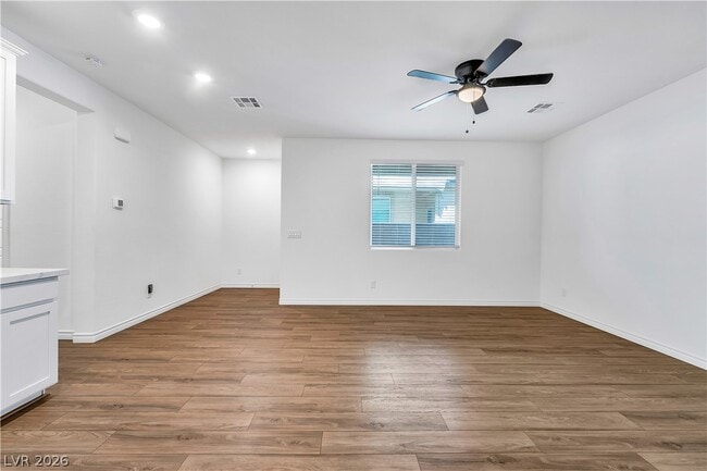 Building Photo - 1611 Dire Wolf Ave