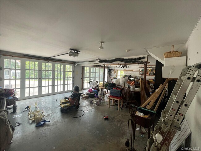 Building Photo - 14 Ledge Rock Ct