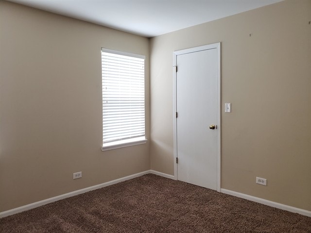 Building Photo - 2108 Primrose Dr