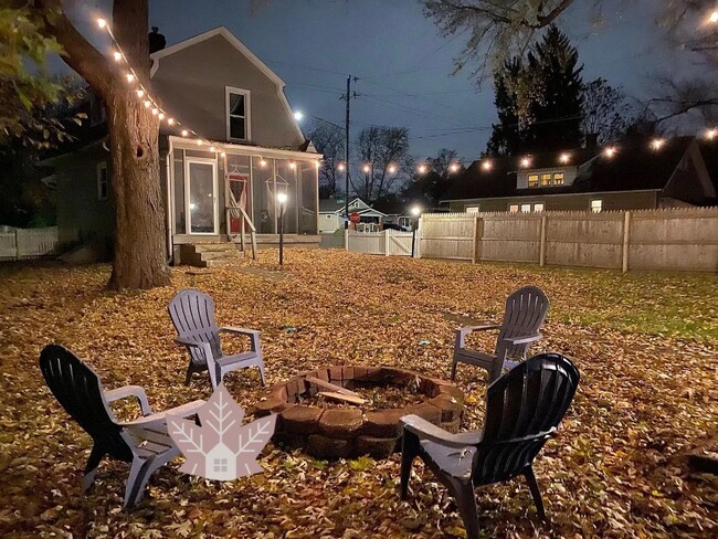 Building Photo - Cozy Cottage of Historic Irvington