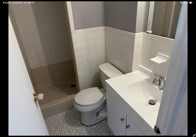 Building Photo - 1612 Tanglewood Dr