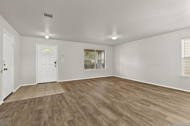 Building Photo - Spacious 4/2/2 in Meadows at Bridgewood