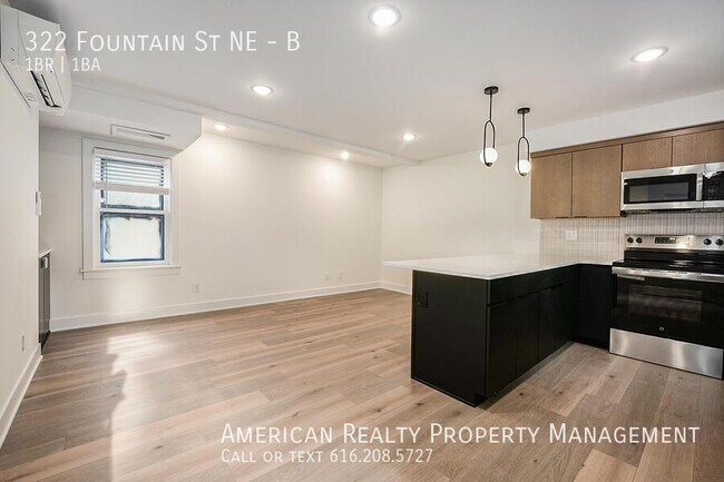 Building Photo - 322 Fountain St NE