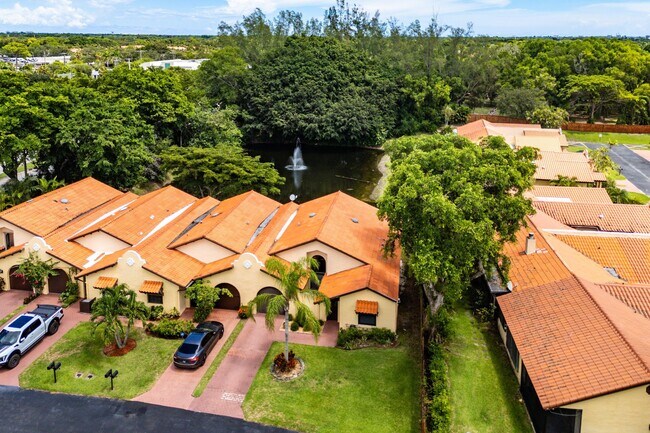 Building Photo - 13676 Cortez Dr