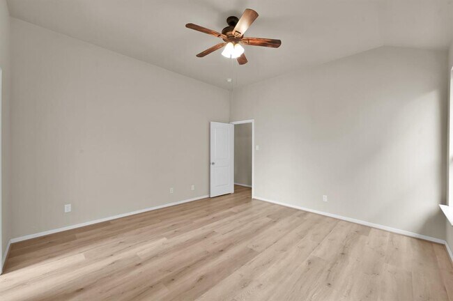 Building Photo - 9442 E Woodmark