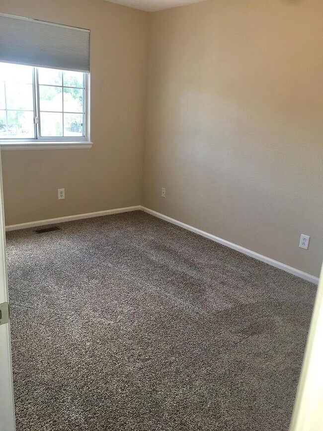 Building Photo - Beautiful 3-Bedroom Home in Rock Creek