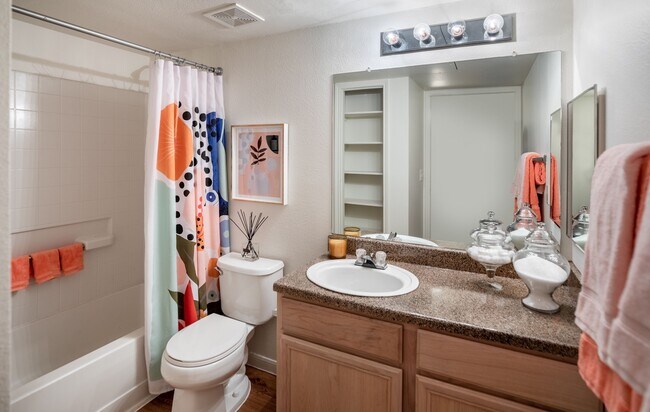 Bathroom - Memorial Heights at Washington