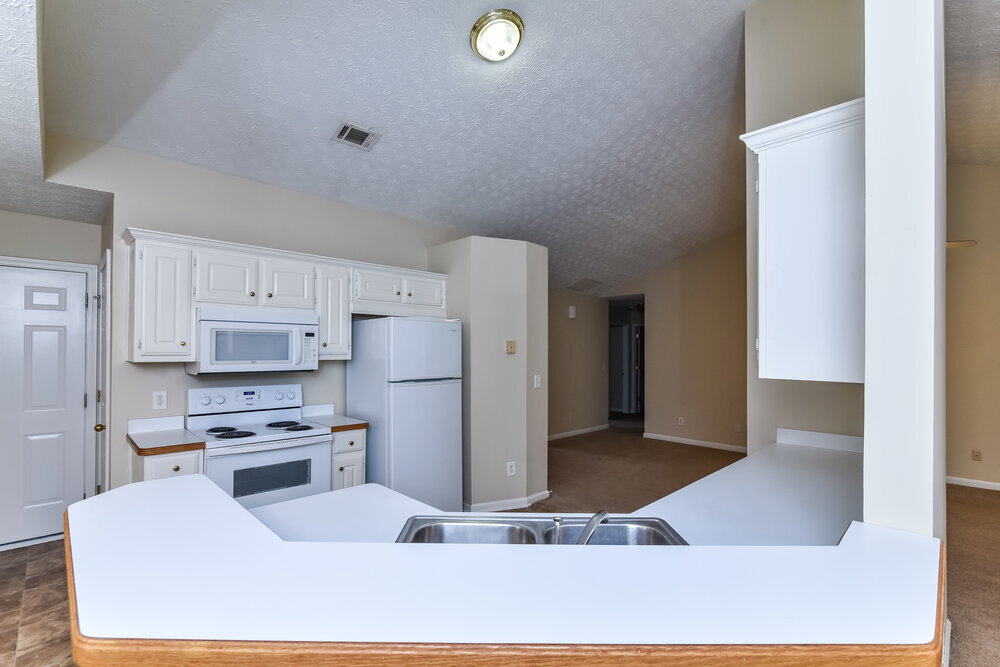 Building Photo - 3600 Biltmore Oaks Dr SE