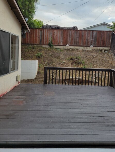 Building Photo - 4655 Bolero Dr