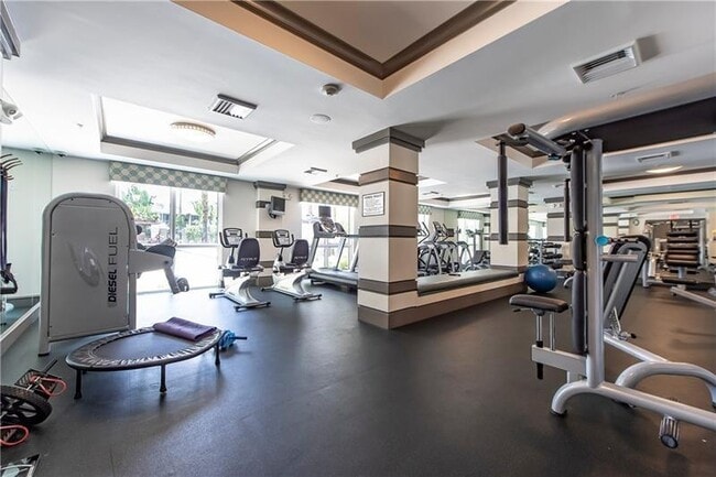 Building Photo - 2421 NE 65th St