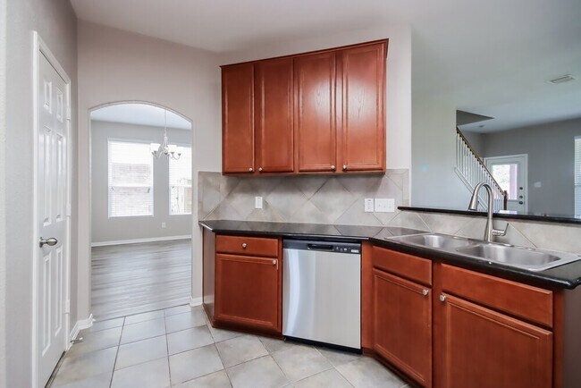 Building Photo - 5222 Rio Dr