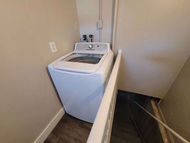 Building Photo - Two bedroom home with partially fenced yard!