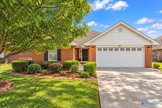Building Photo - 409 Summer Cove Cir NW