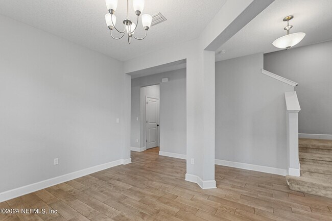Building Photo - 213 Foxcross Ave