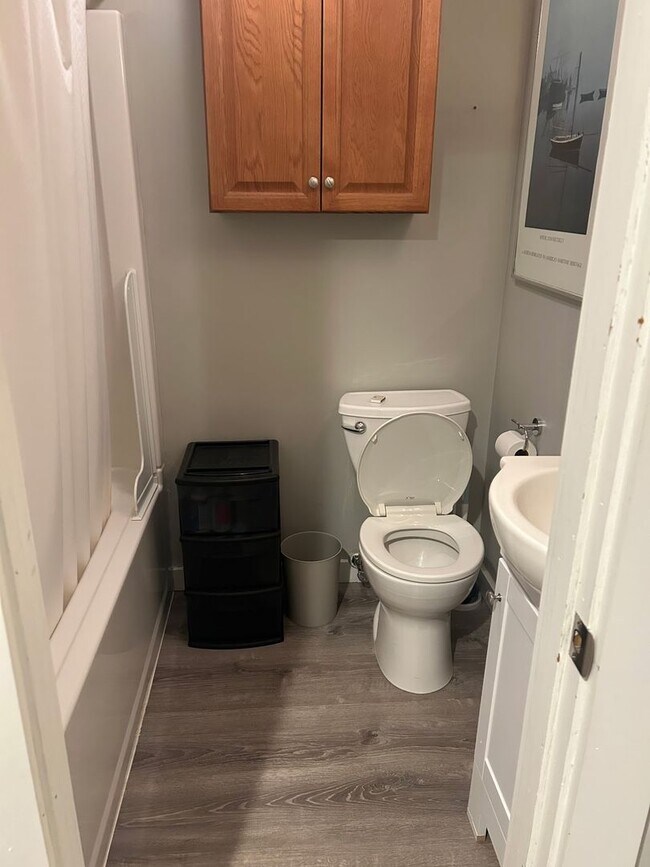 Building Photo - 3216 Jane St