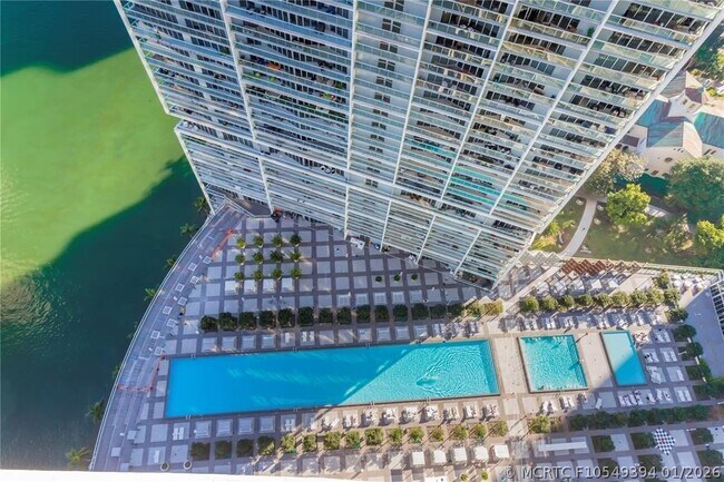 Building Photo - 465 Brickell Ave