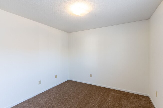 Building Photo - 4306-4308-4308 Cheryl Ct