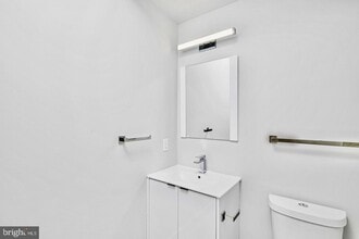 Building Photo - Brand New Luxury Apartments