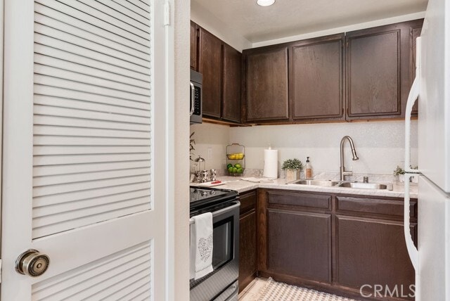 Building Photo - 22890 Hilton Head Dr
