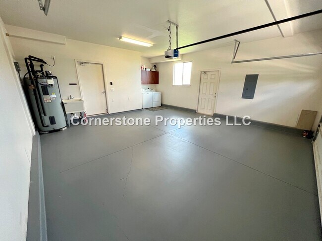 Building Photo - 92-637-637 Welo St