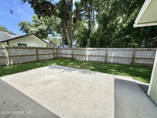 Building Photo - 3625 Lumberjack Way