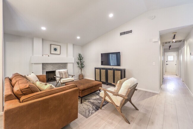 Building Photo - 9532 Sunken Reef Cir