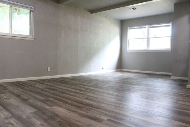 Building Photo - Steller 3 bed 3 bath home for rent!!!