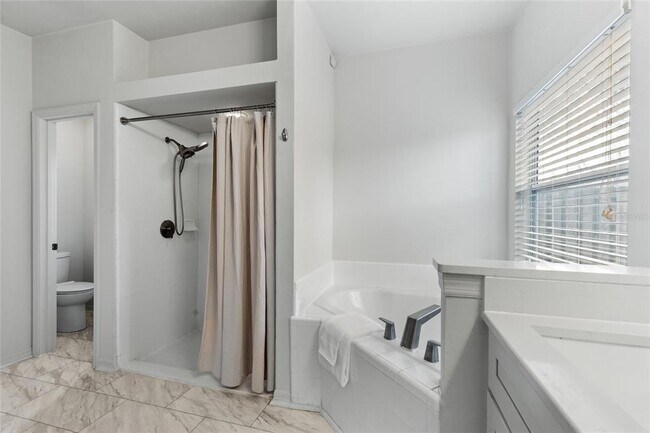 Building Photo - 1780 SW 65th Dr