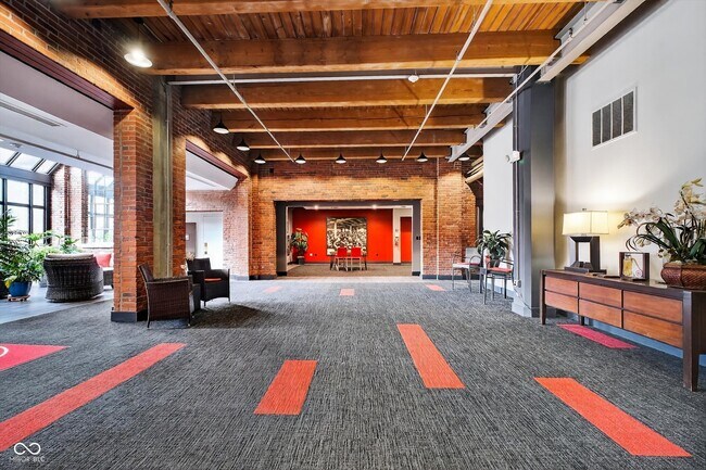 Building Photo - 430 N Park Ave