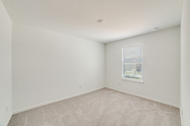 Building Photo - 5202Morgan Crest