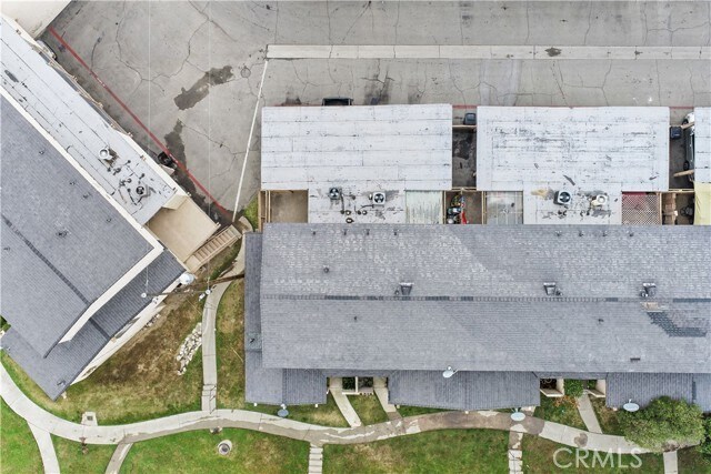 Building Photo - 3700 Mountain Ave N