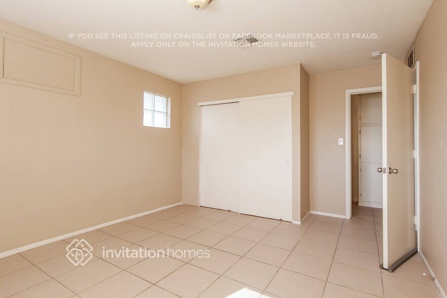 Building Photo - 4643 N 58th Ave