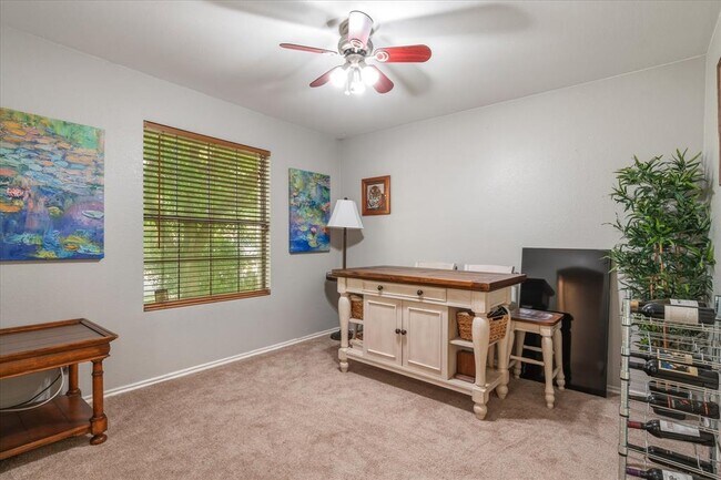 Building Photo - 922 Satellite View