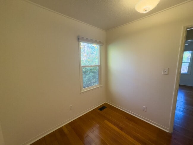 Building Photo - WINTER SPECIAL - Charming 2 Bed 1 Bath Home on Fenced Corner Lot in South Salem