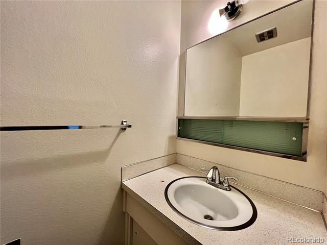 Building Photo - 9032 E Lehigh Ave